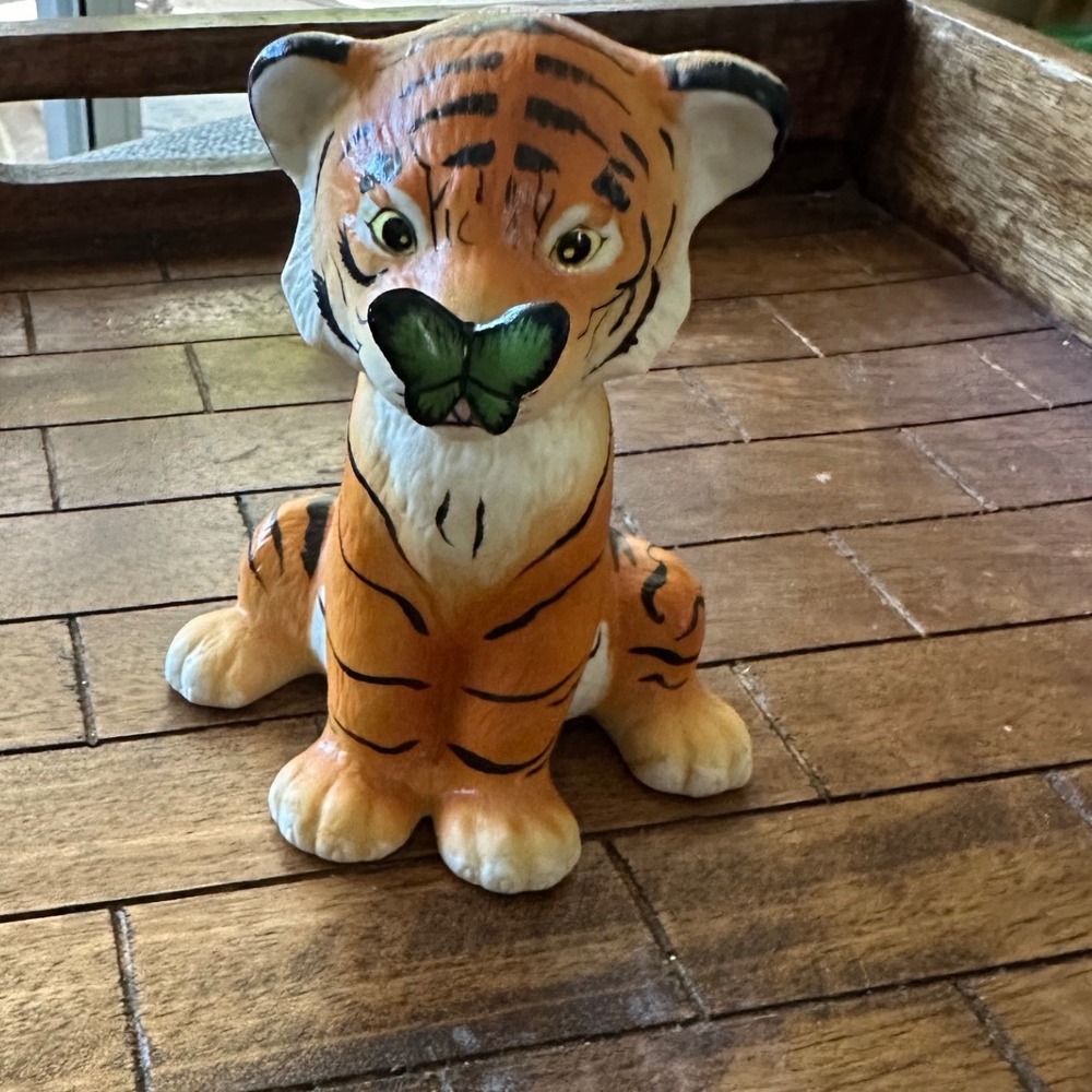 Vintage 1981 Franklin Porcelain Tiger Cub Surprise Figurine Eva Dalberg JapanEUC